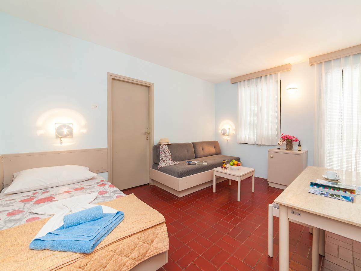 Holiday Park Vile Park Budva Exterior photo